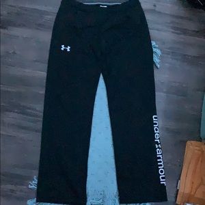 Black under armour pants